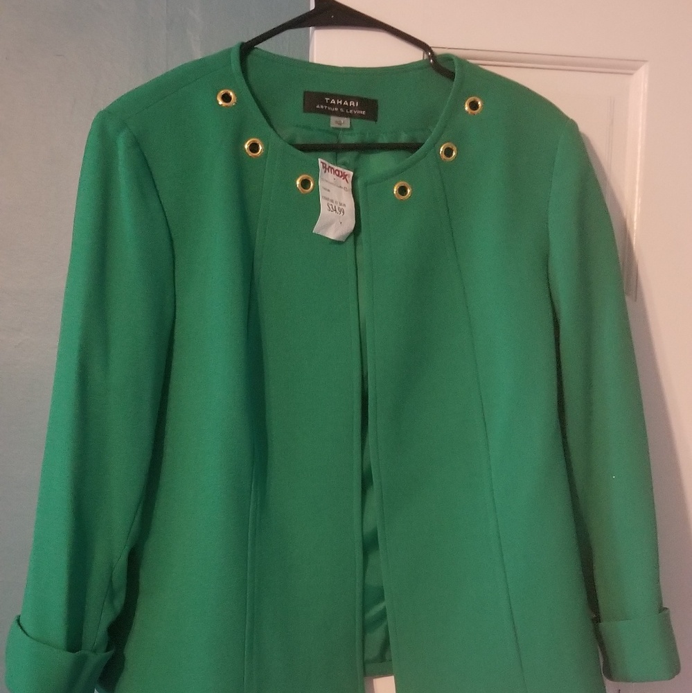 Tahari Blazer - 18